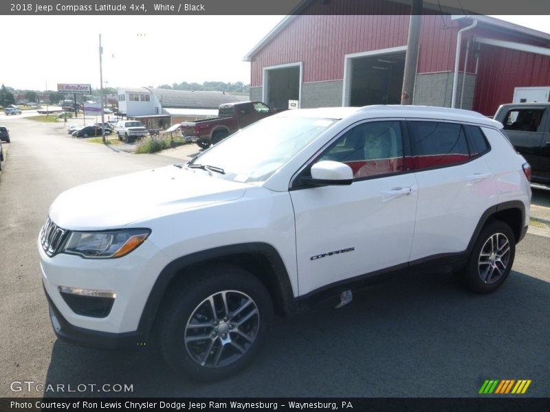 White / Black 2018 Jeep Compass Latitude 4x4