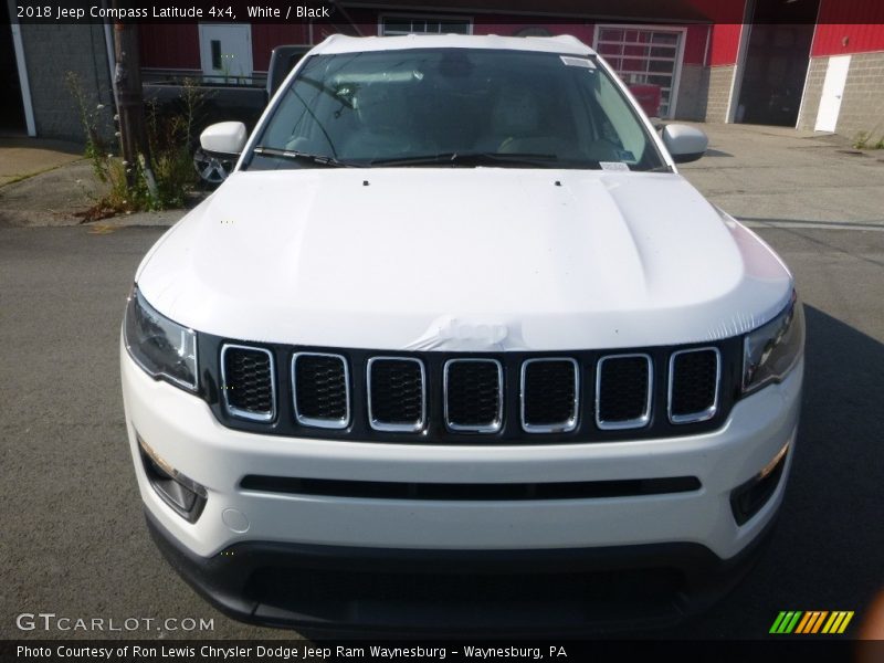 White / Black 2018 Jeep Compass Latitude 4x4
