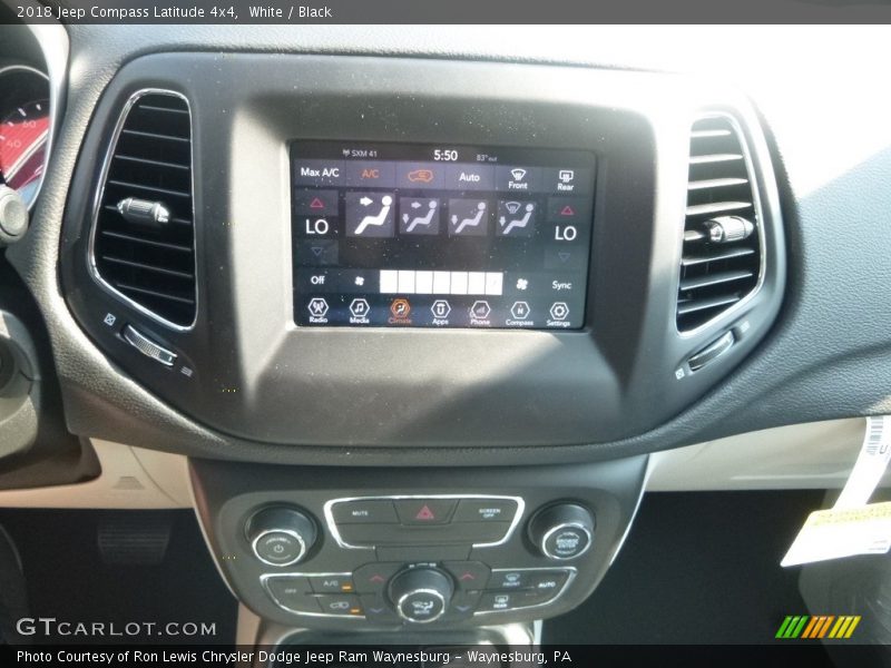 White / Black 2018 Jeep Compass Latitude 4x4