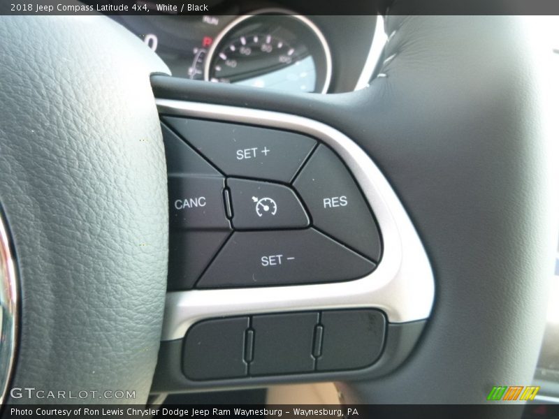White / Black 2018 Jeep Compass Latitude 4x4