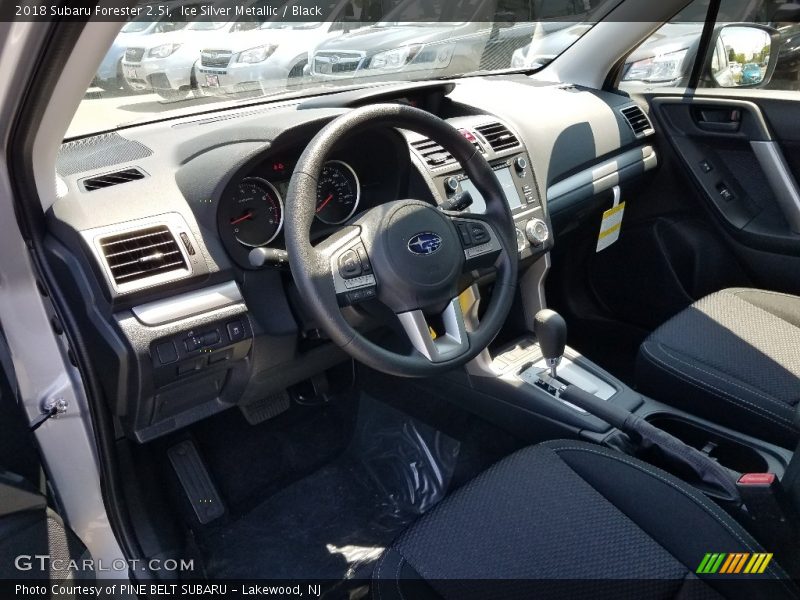 Ice Silver Metallic / Black 2018 Subaru Forester 2.5i
