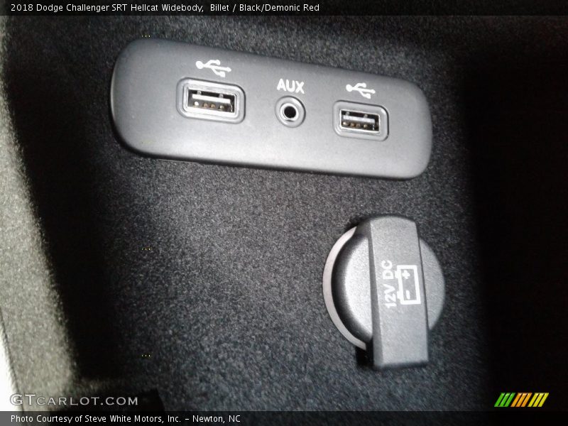 Billet / Black/Demonic Red 2018 Dodge Challenger SRT Hellcat Widebody