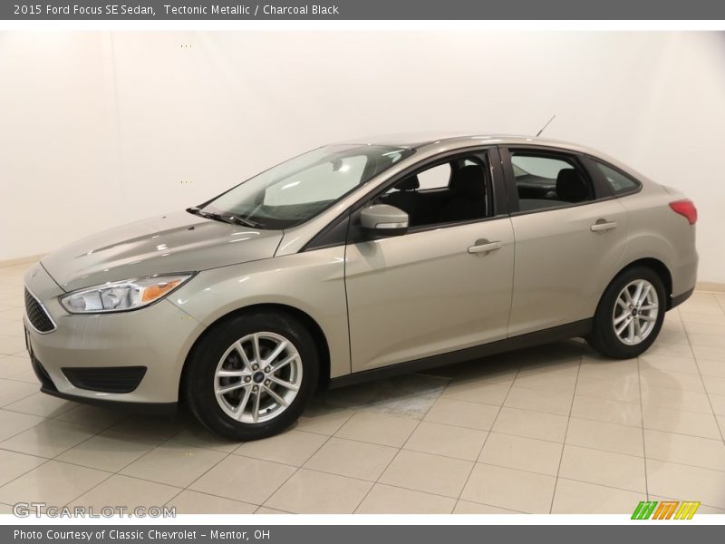 Tectonic Metallic / Charcoal Black 2015 Ford Focus SE Sedan