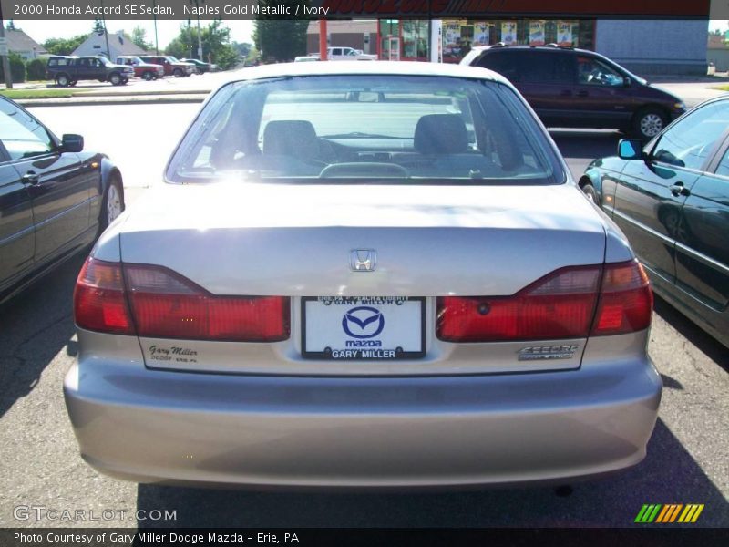 Naples Gold Metallic / Ivory 2000 Honda Accord SE Sedan