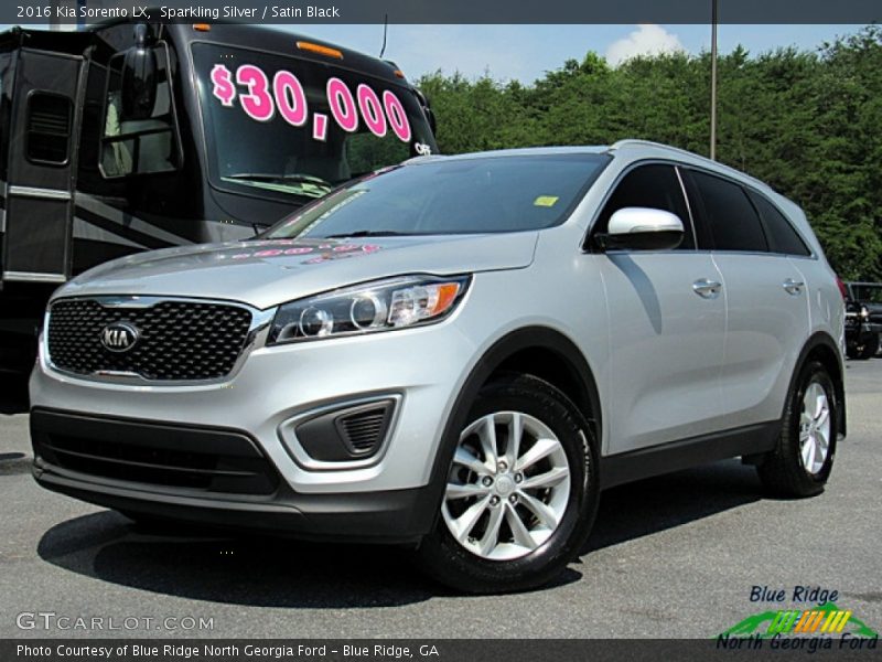 Sparkling Silver / Satin Black 2016 Kia Sorento LX