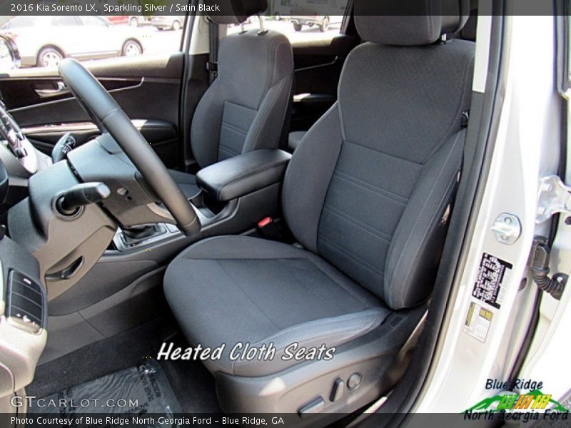 Sparkling Silver / Satin Black 2016 Kia Sorento LX