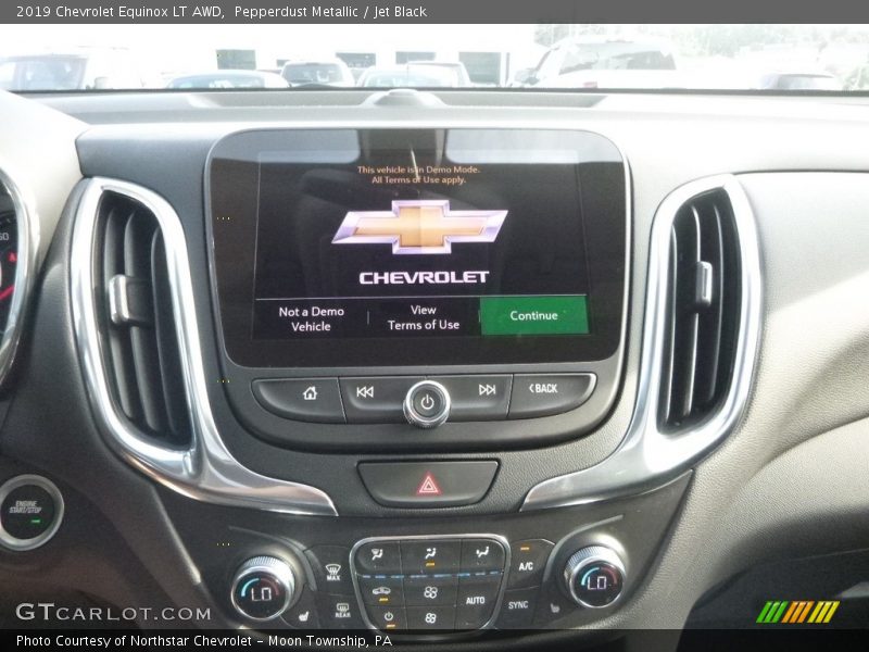 Pepperdust Metallic / Jet Black 2019 Chevrolet Equinox LT AWD