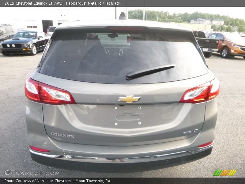 Pepperdust Metallic / Jet Black 2019 Chevrolet Equinox LT AWD