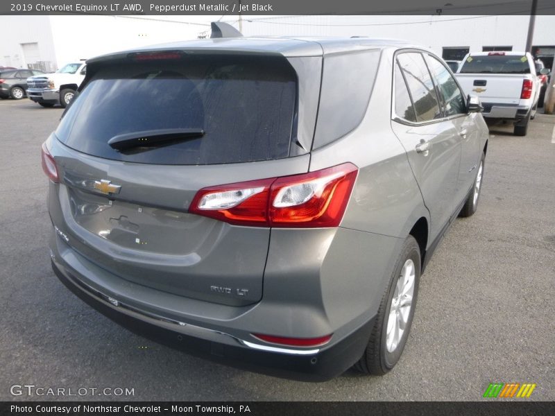 Pepperdust Metallic / Jet Black 2019 Chevrolet Equinox LT AWD
