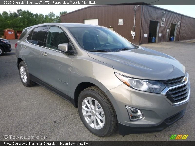 Pepperdust Metallic / Jet Black 2019 Chevrolet Equinox LT AWD