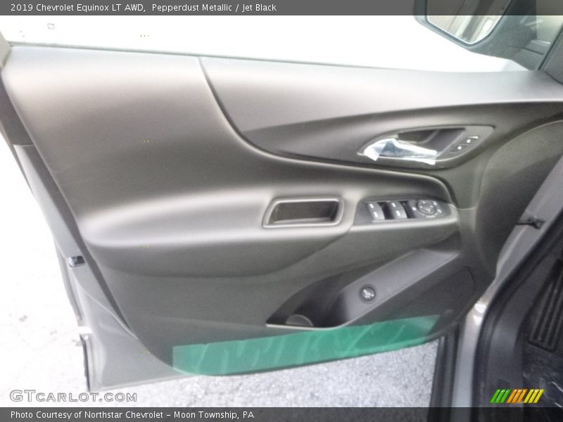 Pepperdust Metallic / Jet Black 2019 Chevrolet Equinox LT AWD