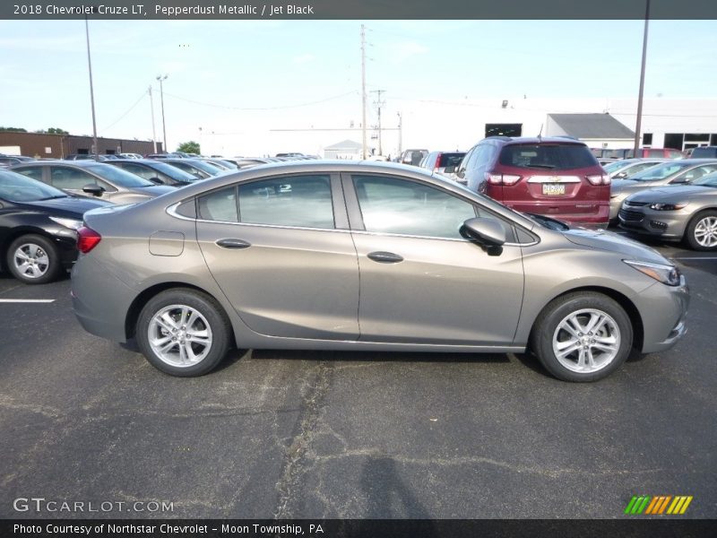 Pepperdust Metallic / Jet Black 2018 Chevrolet Cruze LT