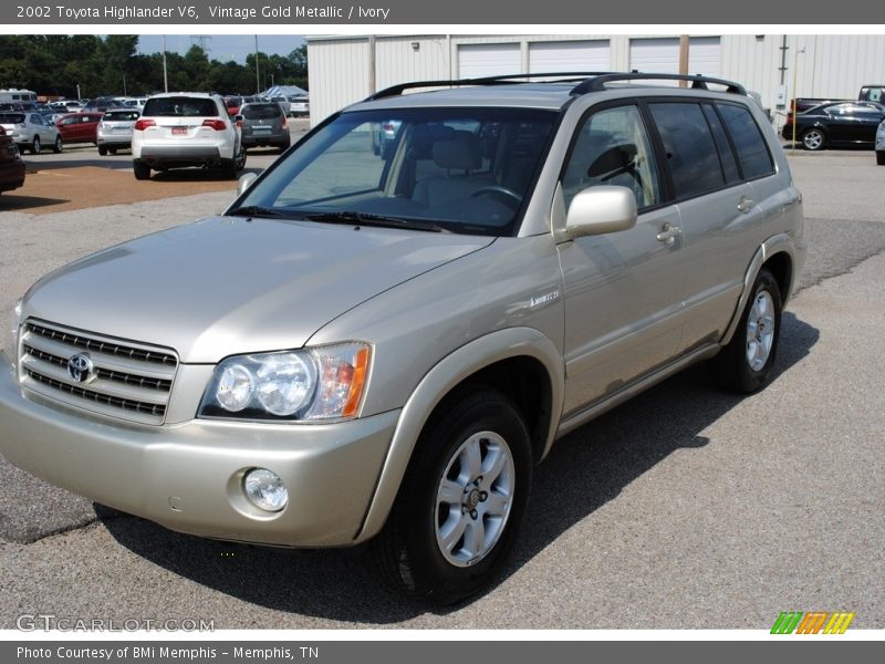 Vintage Gold Metallic / Ivory 2002 Toyota Highlander V6