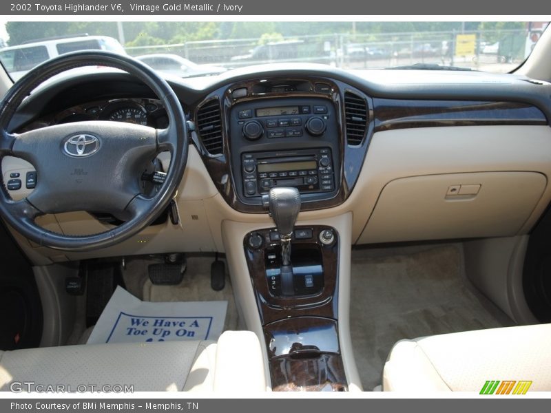 Vintage Gold Metallic / Ivory 2002 Toyota Highlander V6