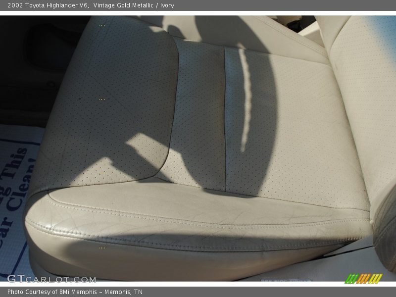 Vintage Gold Metallic / Ivory 2002 Toyota Highlander V6