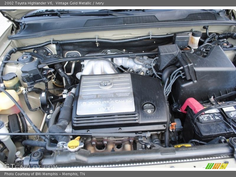 Vintage Gold Metallic / Ivory 2002 Toyota Highlander V6