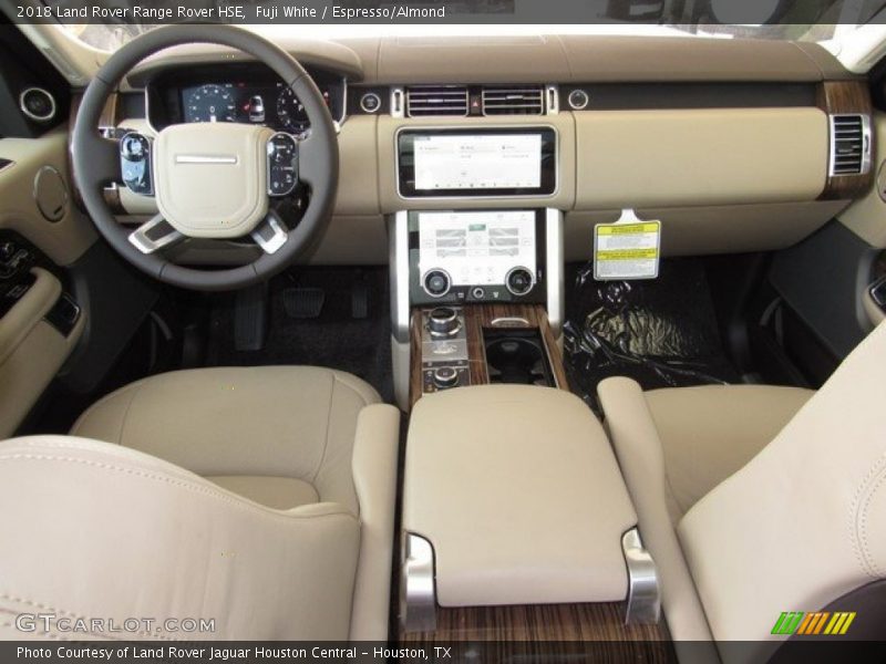 Fuji White / Espresso/Almond 2018 Land Rover Range Rover HSE