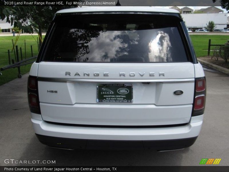 Fuji White / Espresso/Almond 2018 Land Rover Range Rover HSE