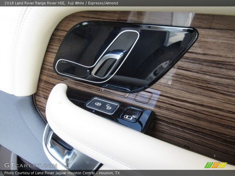 Fuji White / Espresso/Almond 2018 Land Rover Range Rover HSE