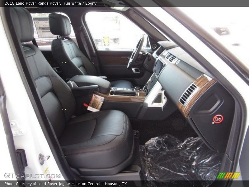 Fuji White / Ebony 2018 Land Rover Range Rover