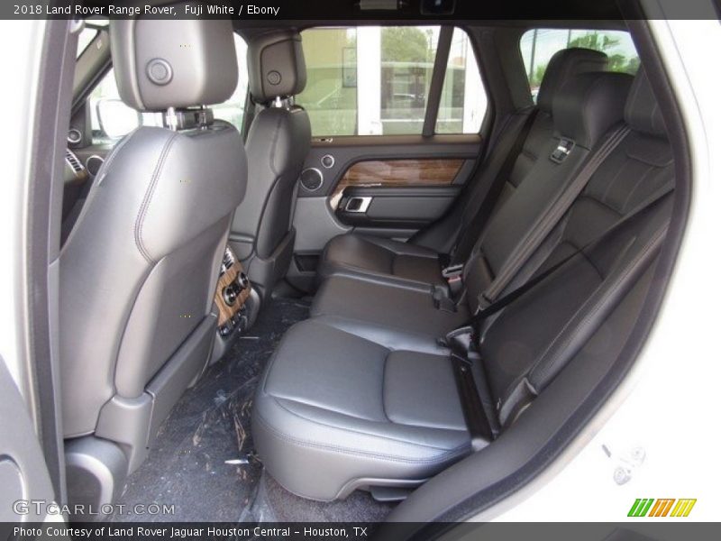 Fuji White / Ebony 2018 Land Rover Range Rover