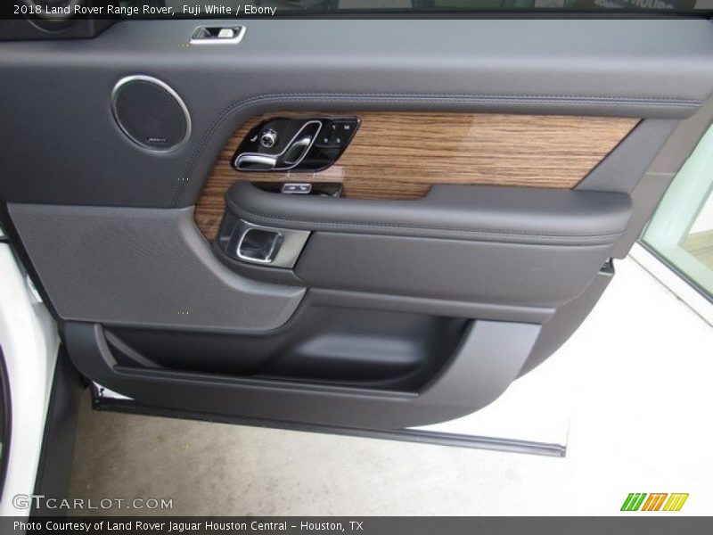 Fuji White / Ebony 2018 Land Rover Range Rover