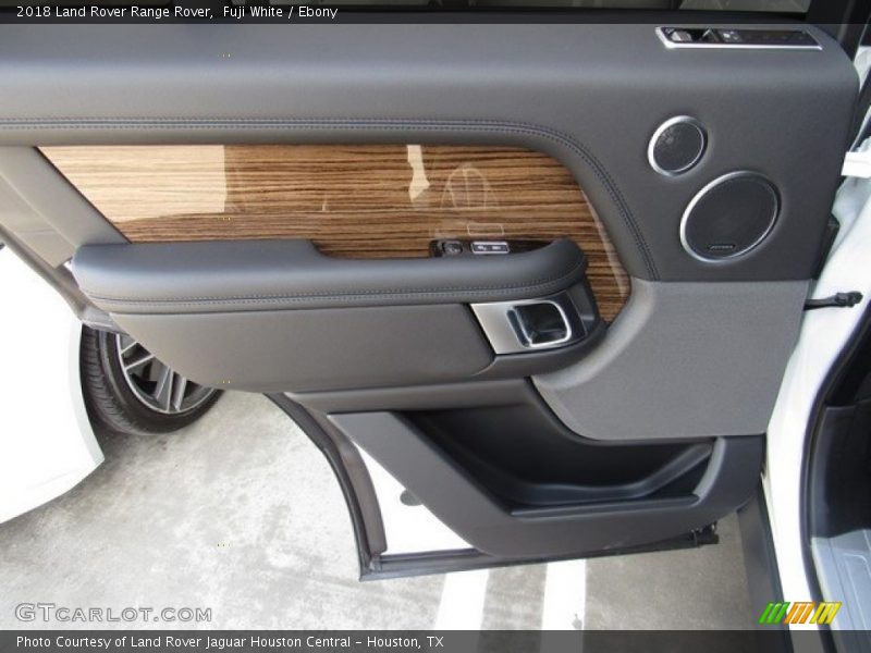 Fuji White / Ebony 2018 Land Rover Range Rover