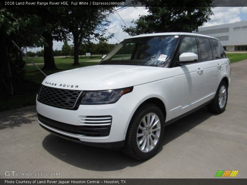 Fuji White / Espresso/Almond 2018 Land Rover Range Rover HSE