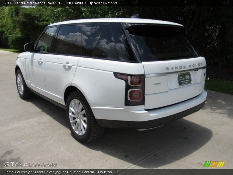 Fuji White / Espresso/Almond 2018 Land Rover Range Rover HSE