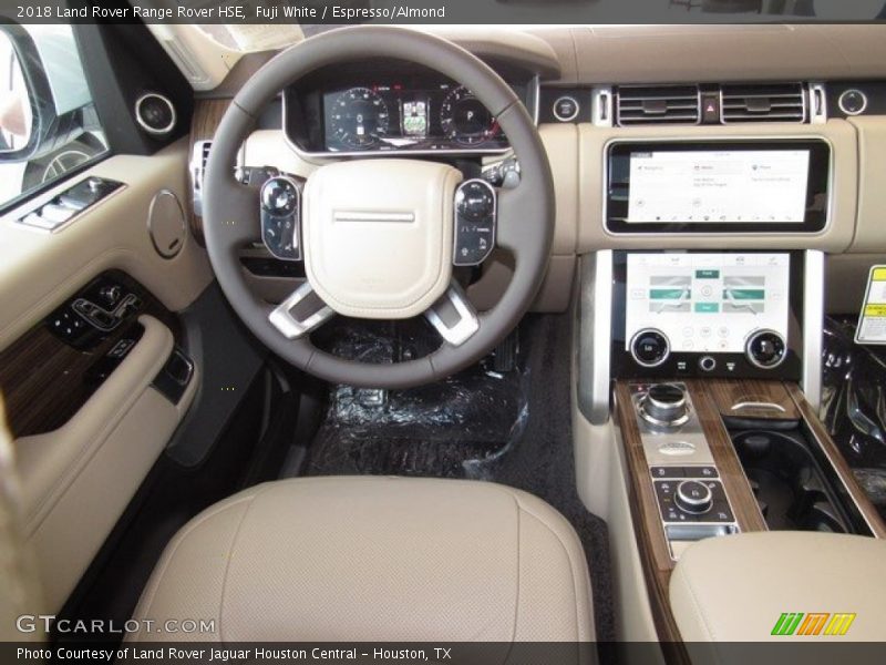 Fuji White / Espresso/Almond 2018 Land Rover Range Rover HSE