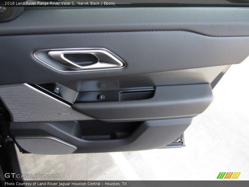 Narvik Black / Ebony 2018 Land Rover Range Rover Velar S