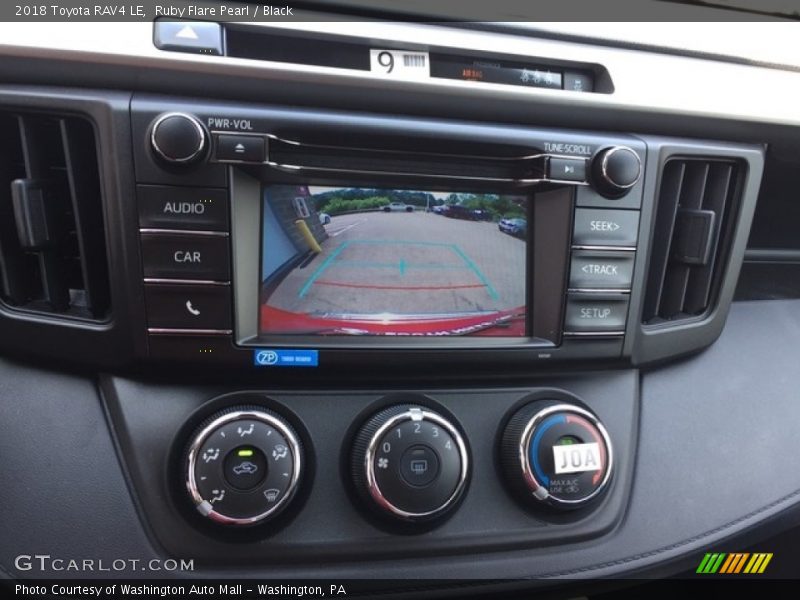 Ruby Flare Pearl / Black 2018 Toyota RAV4 LE