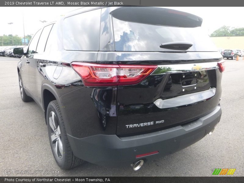 Mosaic Black Metallic / Jet Black 2019 Chevrolet Traverse LT AWD