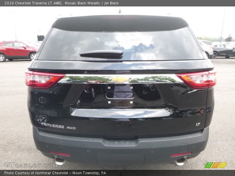Mosaic Black Metallic / Jet Black 2019 Chevrolet Traverse LT AWD