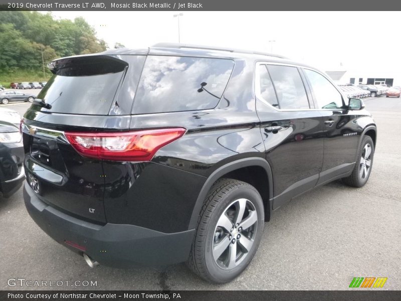 Mosaic Black Metallic / Jet Black 2019 Chevrolet Traverse LT AWD