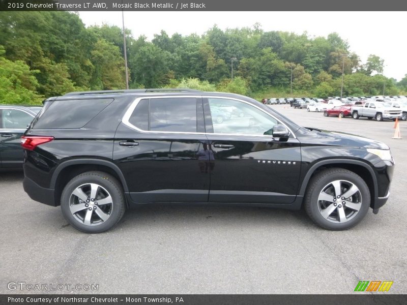Mosaic Black Metallic / Jet Black 2019 Chevrolet Traverse LT AWD