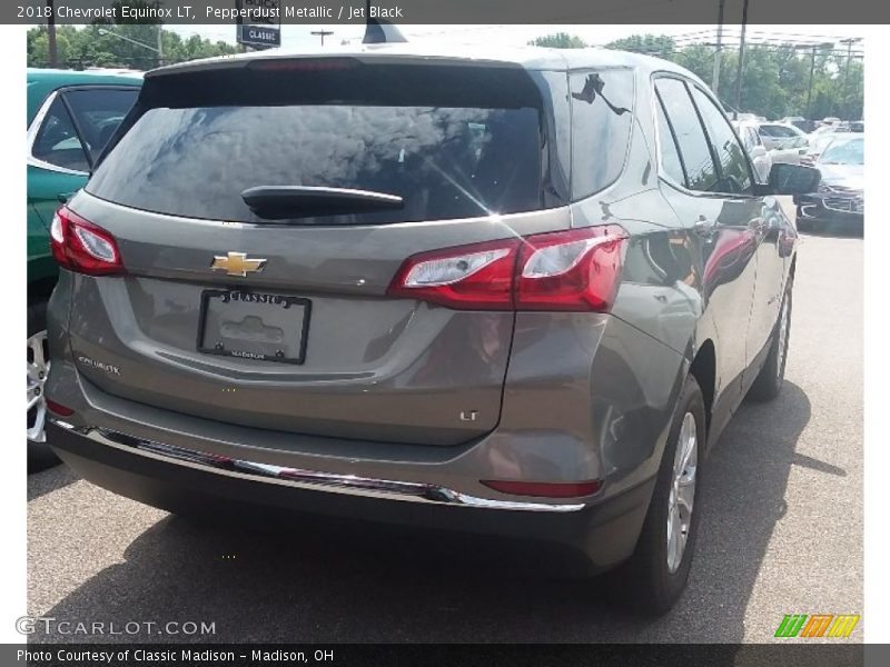 Pepperdust Metallic / Jet Black 2018 Chevrolet Equinox LT