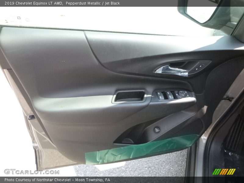 Pepperdust Metallic / Jet Black 2019 Chevrolet Equinox LT AWD