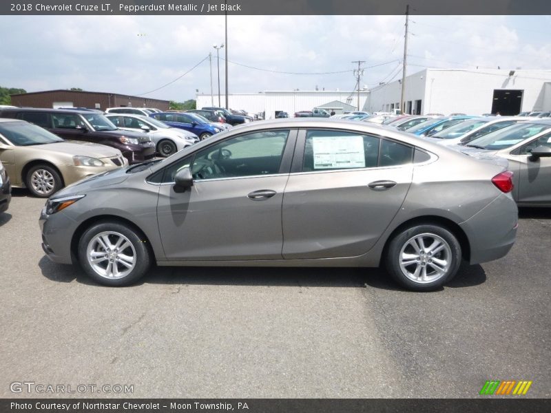 Pepperdust Metallic / Jet Black 2018 Chevrolet Cruze LT