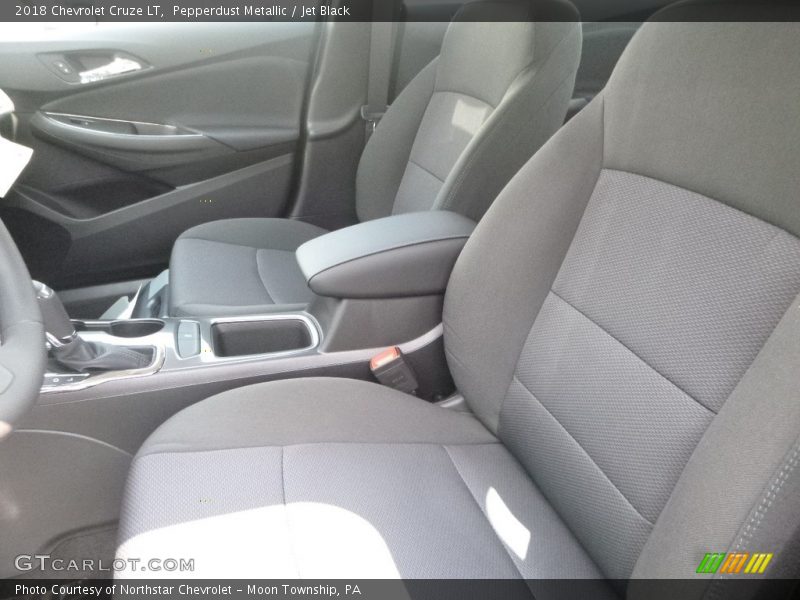 Pepperdust Metallic / Jet Black 2018 Chevrolet Cruze LT