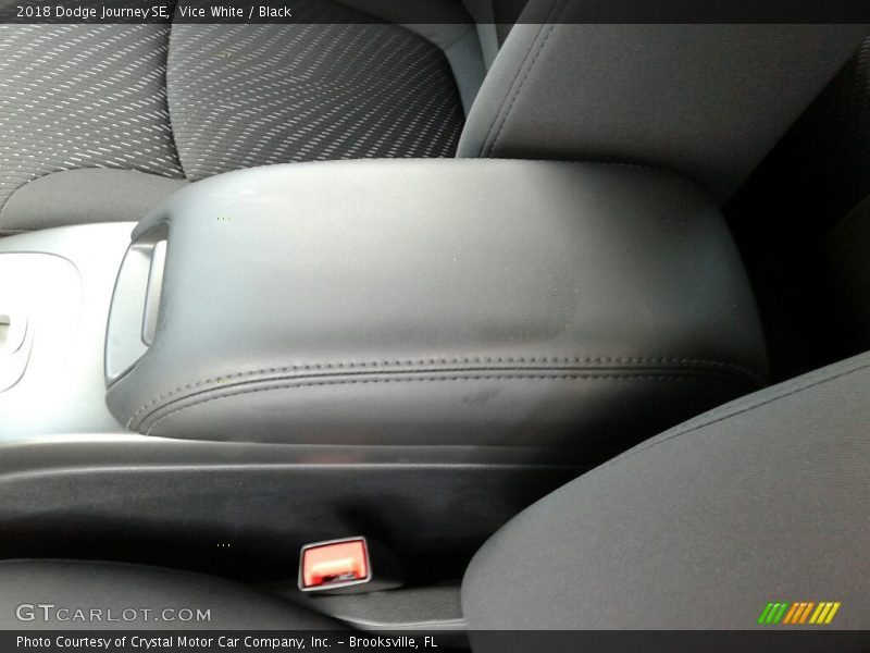 Vice White / Black 2018 Dodge Journey SE