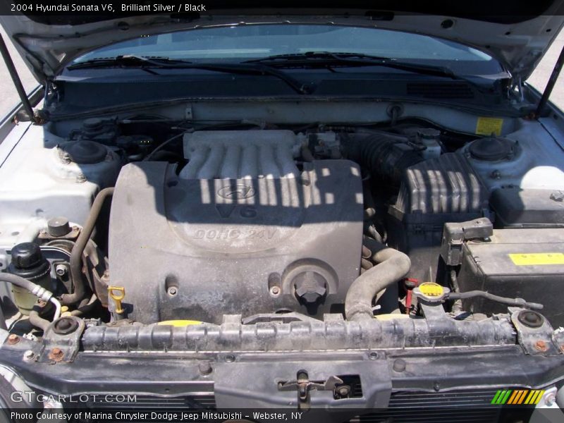 Brilliant Silver / Black 2004 Hyundai Sonata V6