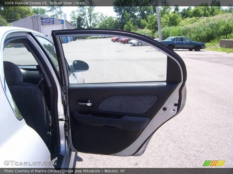 Brilliant Silver / Black 2004 Hyundai Sonata V6