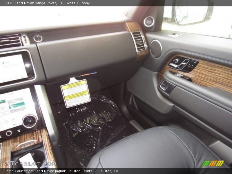 Fuji White / Ebony 2018 Land Rover Range Rover