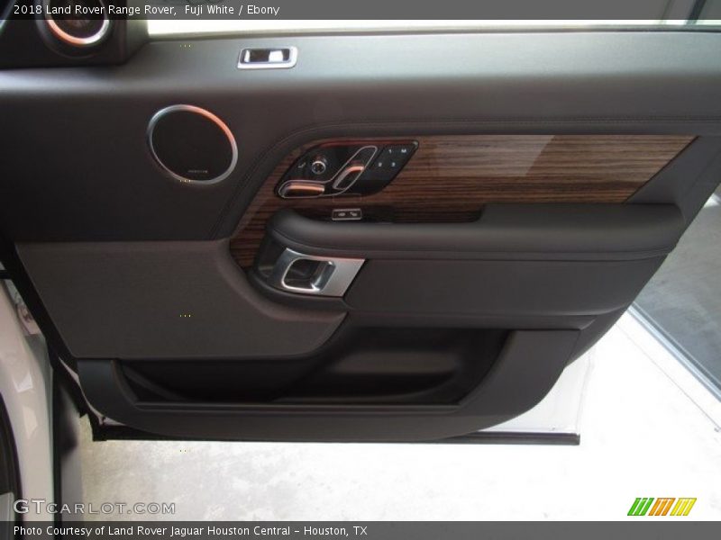 Fuji White / Ebony 2018 Land Rover Range Rover
