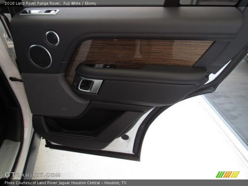 Fuji White / Ebony 2018 Land Rover Range Rover