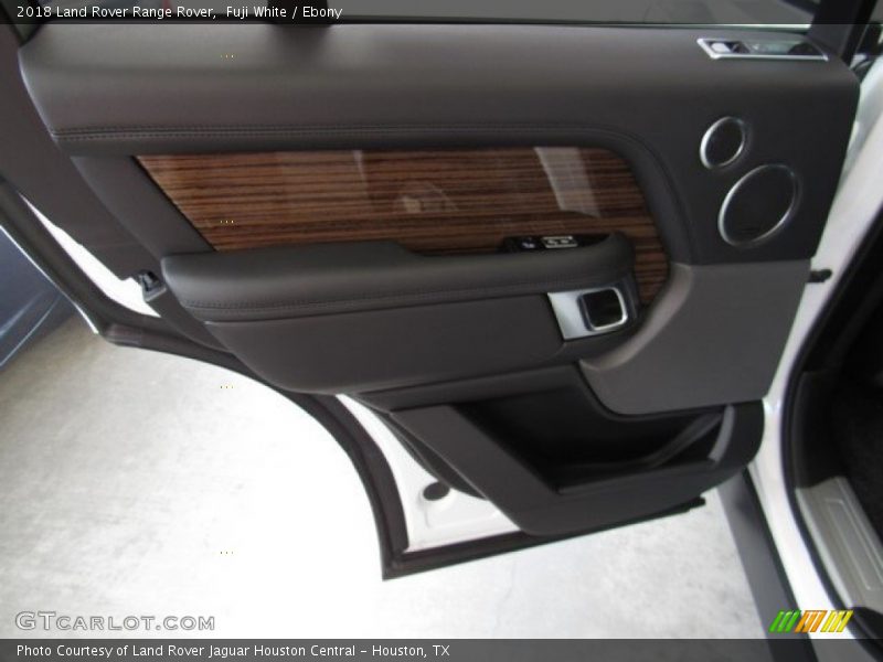 Fuji White / Ebony 2018 Land Rover Range Rover