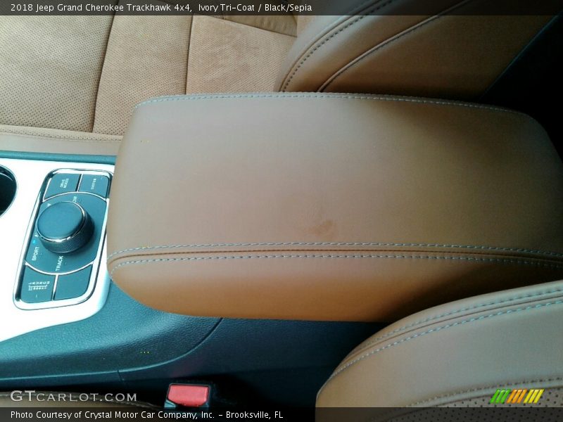 Ivory Tri-Coat / Black/Sepia 2018 Jeep Grand Cherokee Trackhawk 4x4