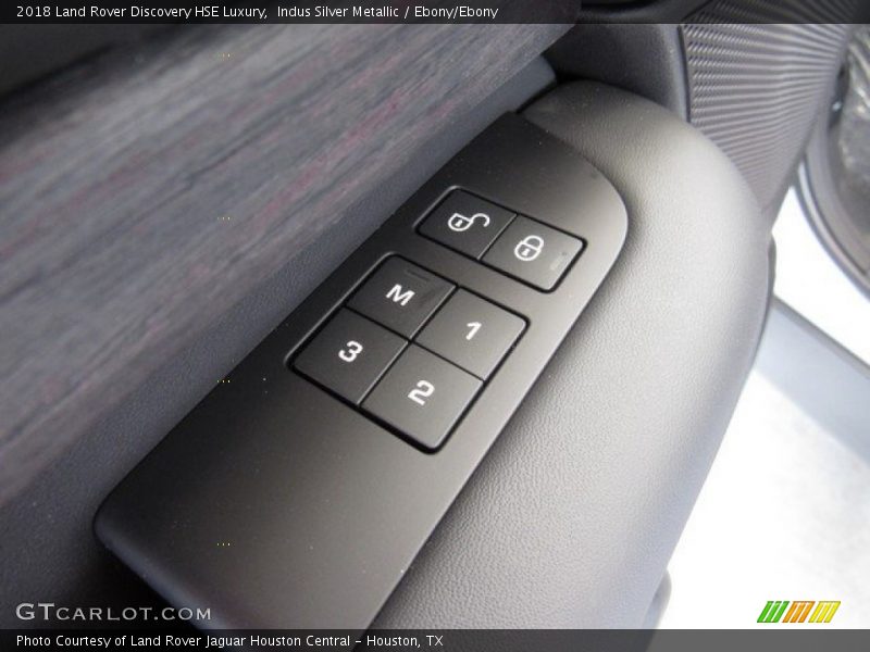 Indus Silver Metallic / Ebony/Ebony 2018 Land Rover Discovery HSE Luxury
