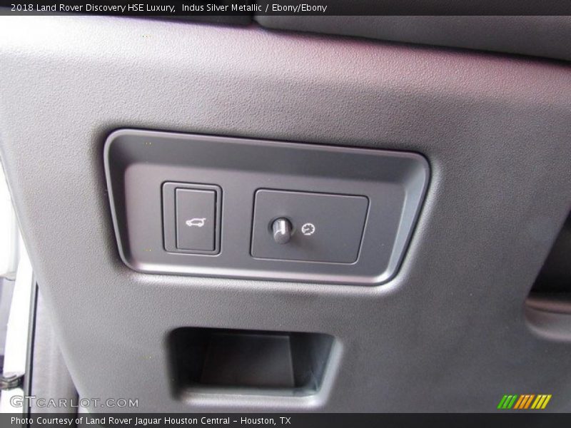 Indus Silver Metallic / Ebony/Ebony 2018 Land Rover Discovery HSE Luxury